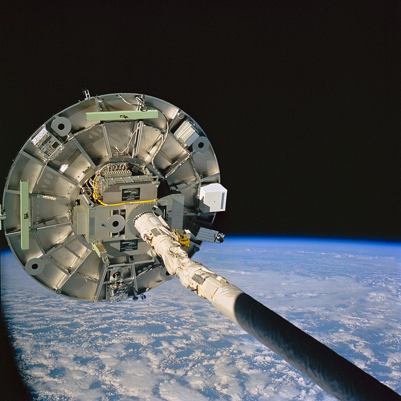 Wake shield facility